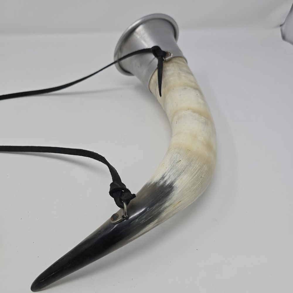 Vintage Collectible Hunting Bovine Horn Wine Drinking Cup Glass Bull Horn Chain - Picture 7 of 7